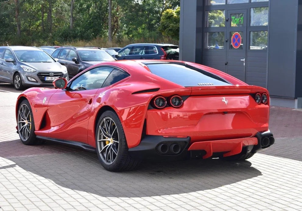 FERRARI F12